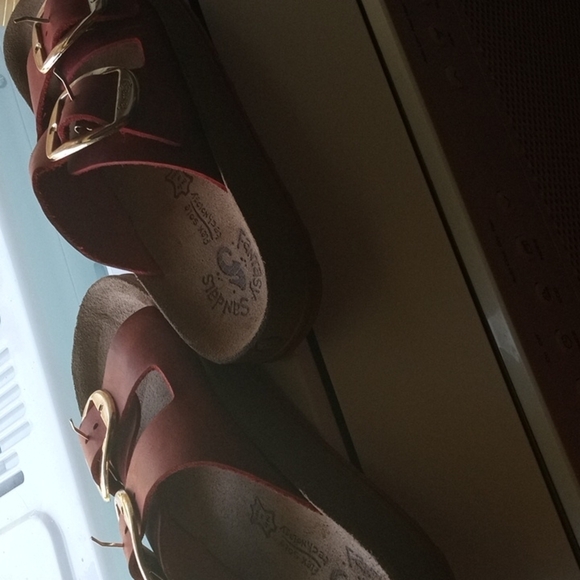 Fantasy sandals red  size 6 - Picture 2 of 7